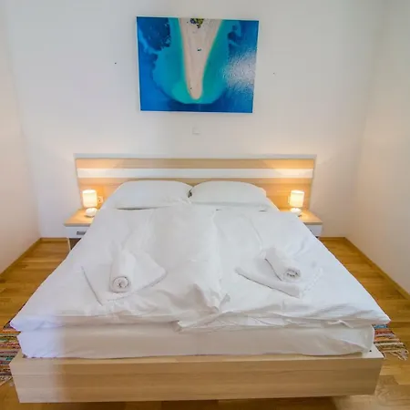 Apartman Nikola - Pool Side *