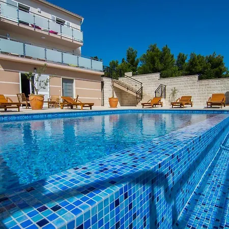 Lägenhet Nikola - Pool Side