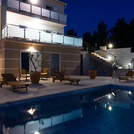 Lägenhet Nikola - Pool Side *