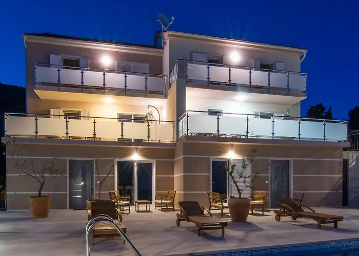 Apartman Nikola - Pool Side Bol
